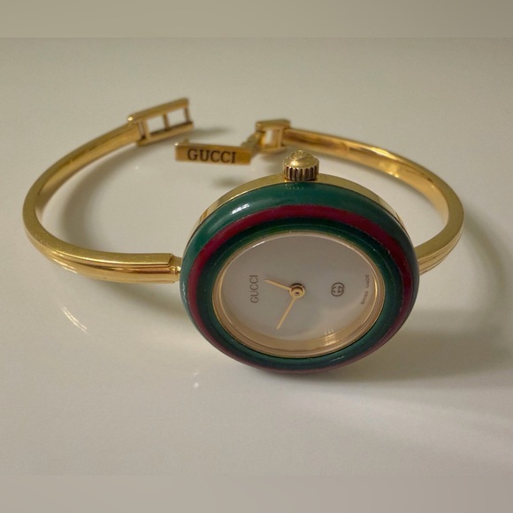 Vintage~Gucci Silver Diamond-Cut Bezel Bangle Bracelet Watch W/Box/Papers - Picture 7 of 16